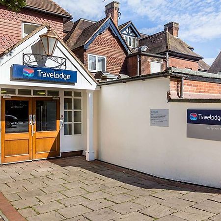 Travelodge Walton On Thames Buitenkant foto