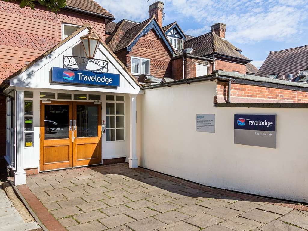 Travelodge Walton On Thames Buitenkant foto