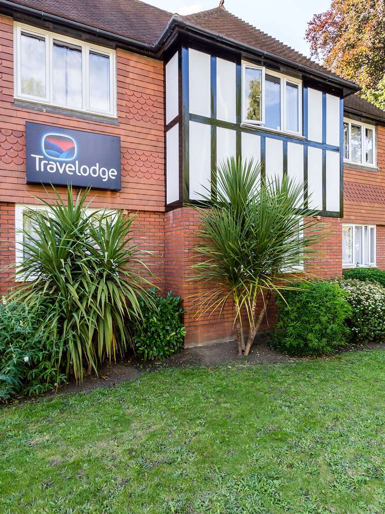 Travelodge Walton On Thames Buitenkant foto
