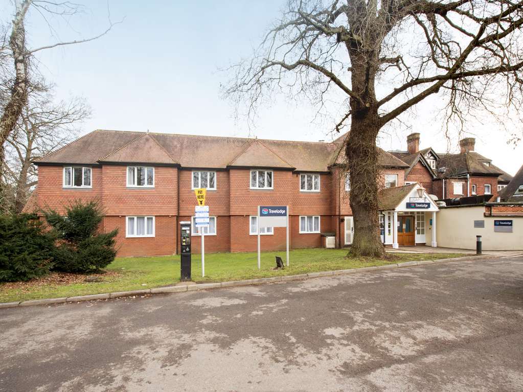 Travelodge Walton On Thames Buitenkant foto