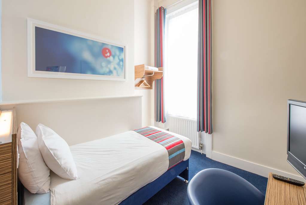 Travelodge Walton On Thames Kamer foto